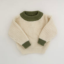 Load image into Gallery viewer, Tommie Sweater in Green
